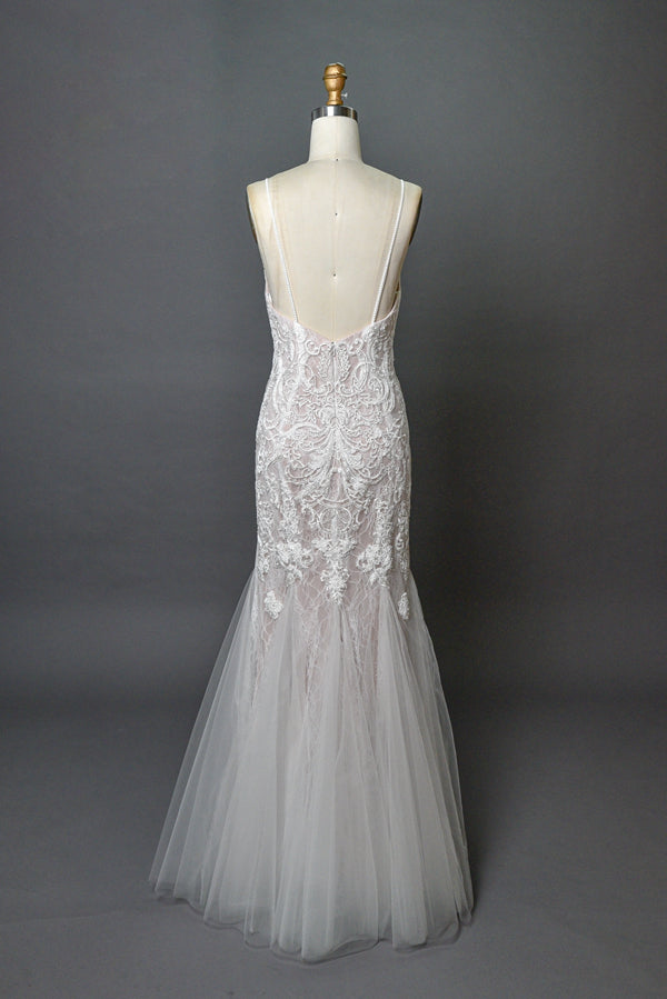 Elegance Unveiled Wholesale Lace Mermaid Wedding Gown with Tulle 3282
