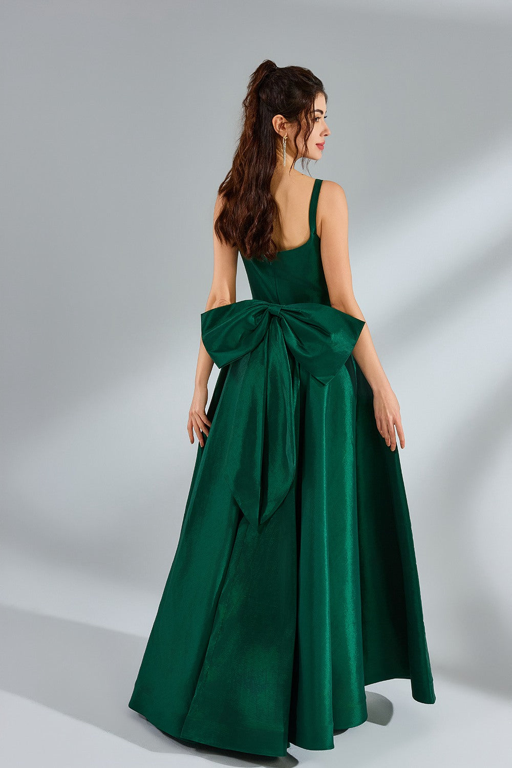Versatile Elegance Detachable Bow Prom Dress in Lightweight Comfort 32866