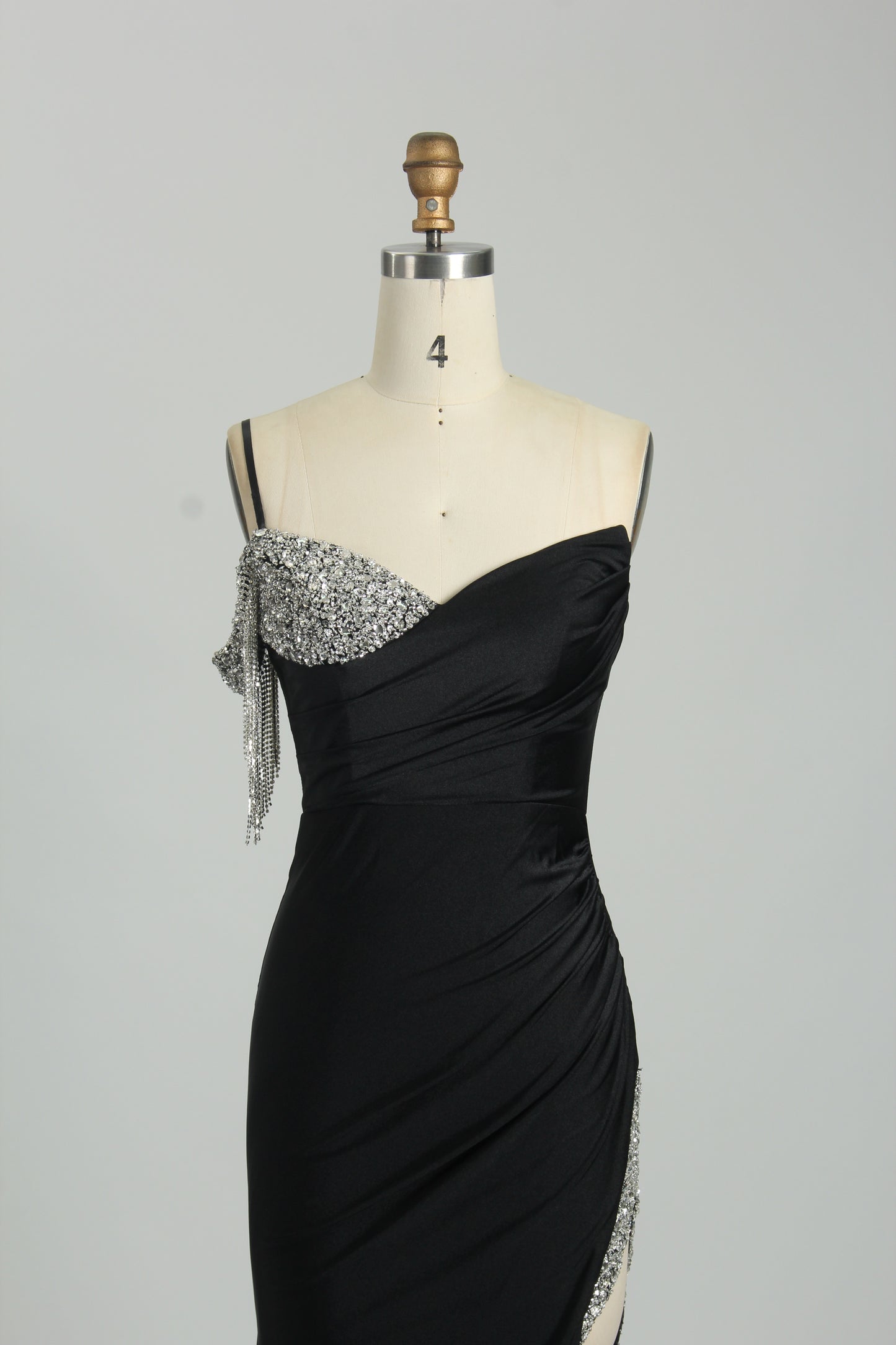 Elegant Black Mermaid Dress with Tassel Embellishments 32859