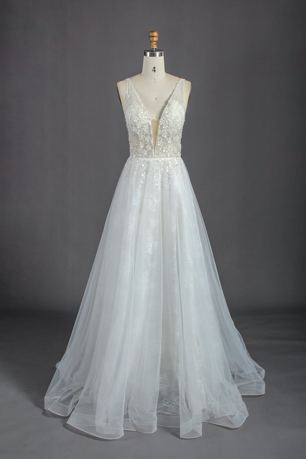 Wholesale Lace Petal Wedding Gown with Tulle Ball Gown Skirt KT1315
