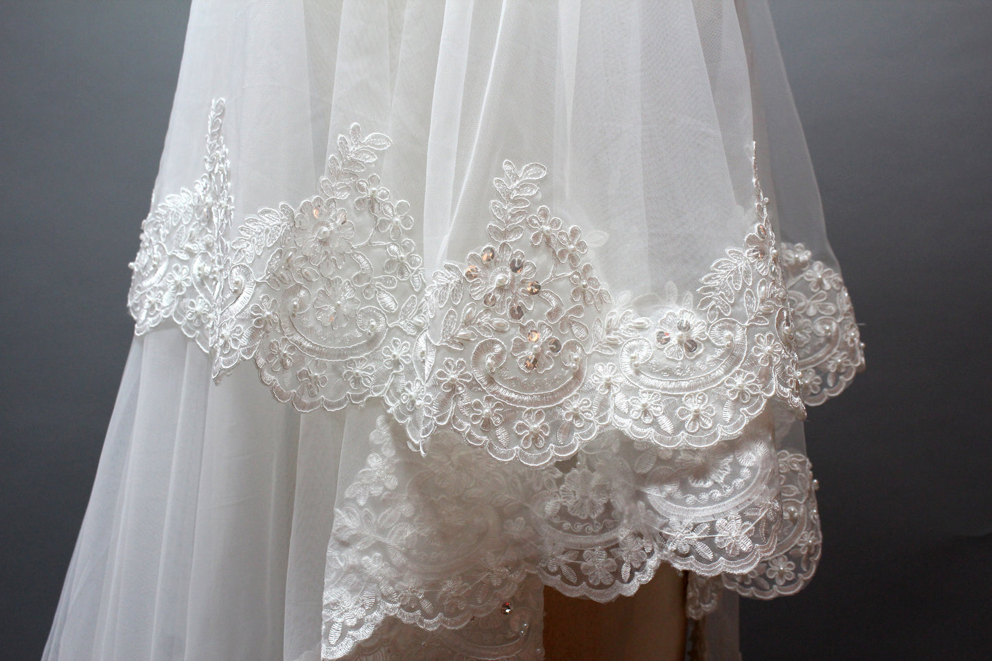 Enchanting Lace Veil - Adding Romance and Elegance to Your Wedding