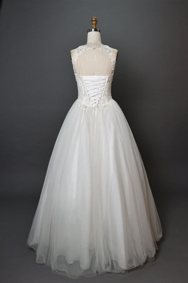 Enchanting Garden: Lace Wedding Gown with Tulle Ballgown Skirt 3281
